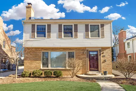 4808 N Woodburn, Whitefish Bay, WI 53217
