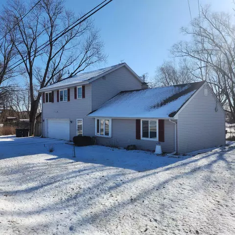 2811 W Acre, Franklin, WI 53132