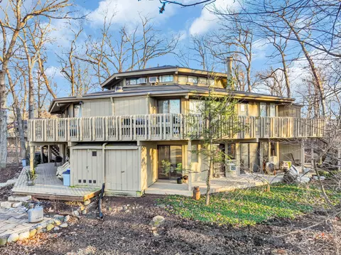 404 Deerpath #H, Fontana, WI 53125