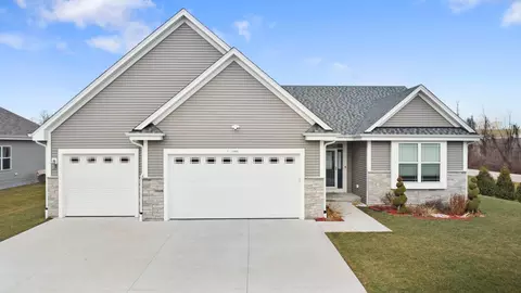 3980 E Cooper, Oak Creek, WI 53154