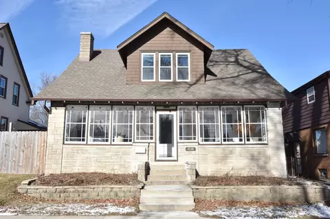 3736 E Cudahy, Cudahy, WI 53110