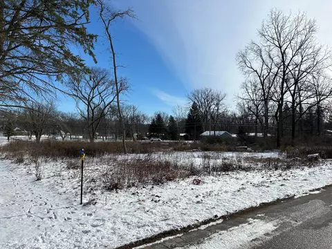 Lts2-4 Central, Geneva, WI 53147