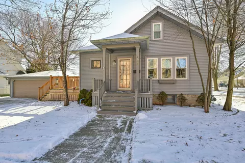 1901 E Shorewood, Shorewood, WI 53211