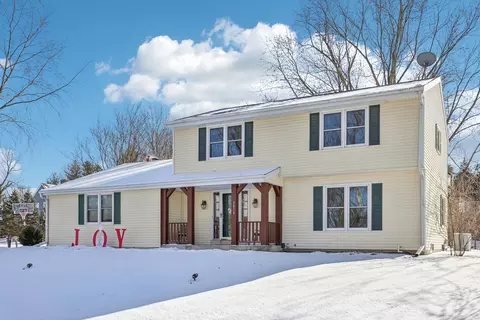 2015 Fox Holw, Brookfield, WI 53045