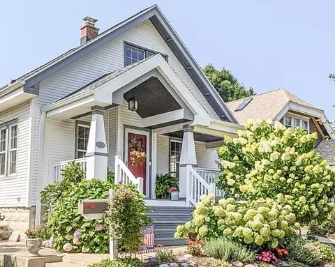 8131 Portland, Wauwatosa, WI 53213