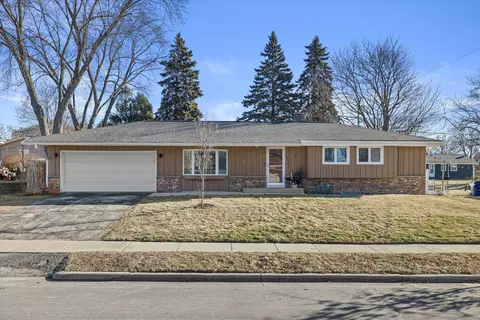1926 16th, Grafton, WI 53024