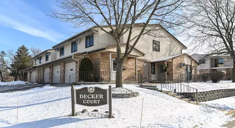 4440 S Greenridge, Greenfield, WI 53220