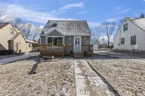 2916 S 90th, West Allis, WI 53227