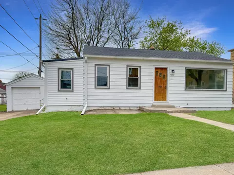 3065 N 72nd, Milwaukee, WI 53210