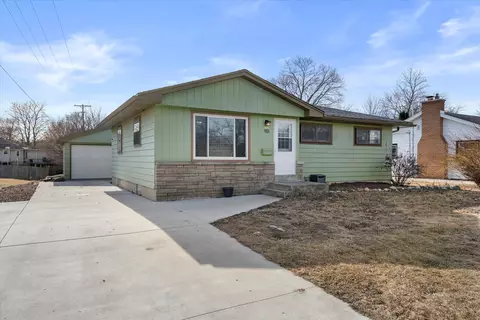 913 N Moreland, Waukesha, WI 53188