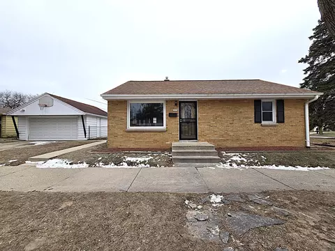 1919 W Sheridan, Milwaukee, WI 53209