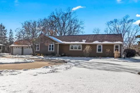 3165 Sunny Vw, Brookfield, WI 53005