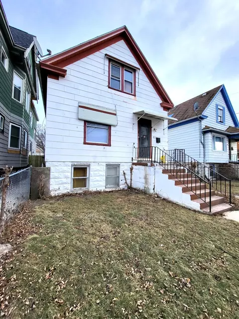 2154 S 19th, Milwaukee, WI 53215
