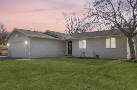 1383 Edgewood, Lake Geneva, WI 53147