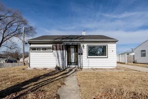 6110 W Holt, Milwaukee, WI 53219