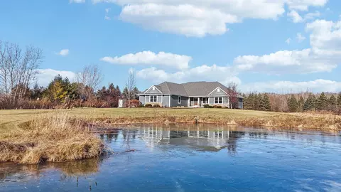 9520 Sherman, Cedarburg, WI 53012