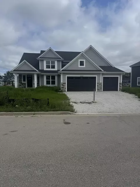 w239n5461 Fieldstone Pass, Sussex, WI 53089