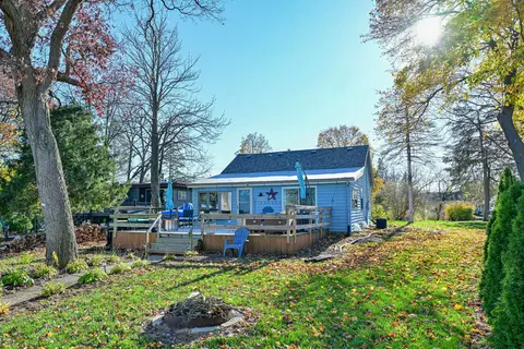 2701 Lakeshore, Dover, WI 53139