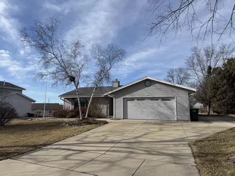 10731 S Mcgraw, Oak Creek, WI 53154