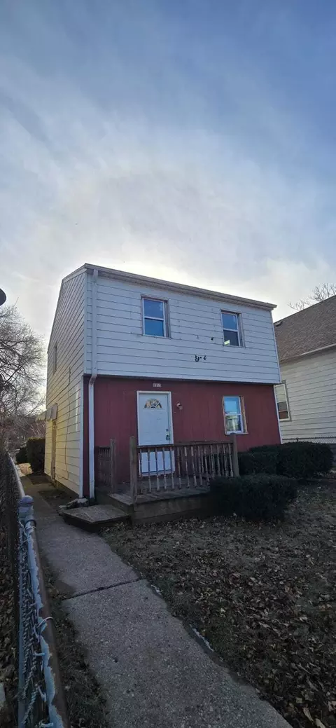 1915 W Galena, Milwaukee, WI 53205