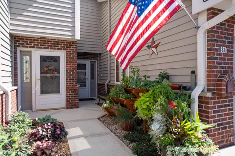 240 Marina #33, Waterford, WI 53185