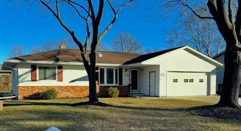817 Valley, Onalaska, WI 54650
