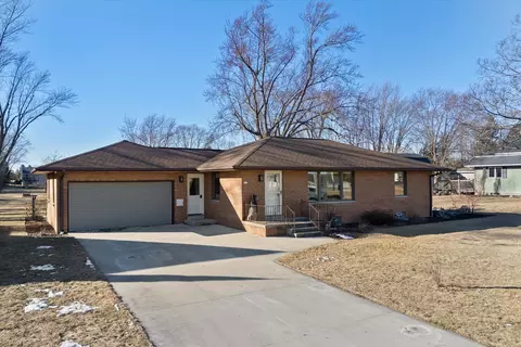 220 N 12th, Oostburg, WI 53070