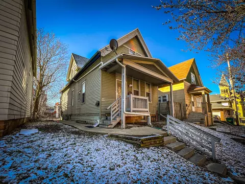 2611 W W Orch #2611 A, Milwaukee, WI 53204