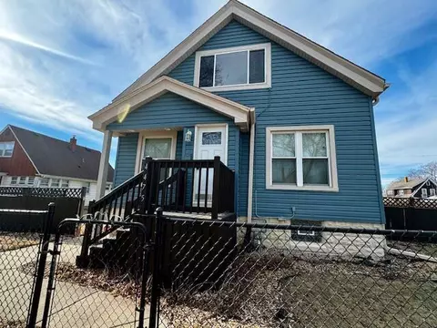 4475 N 40th, Milwaukee, WI 53209