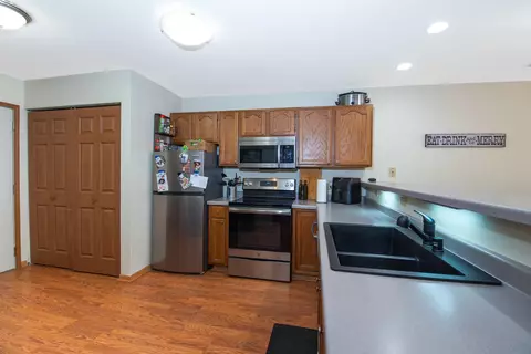 6080 S Crosswinds #3, Cudahy, WI 53110