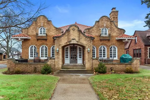 5101 W Washington, Milwaukee, WI 53208