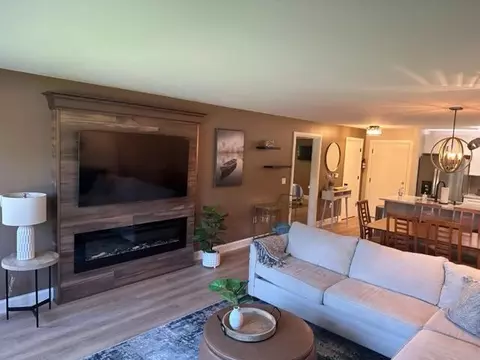 21 Matterhorn #12, Geneva, WI 53147