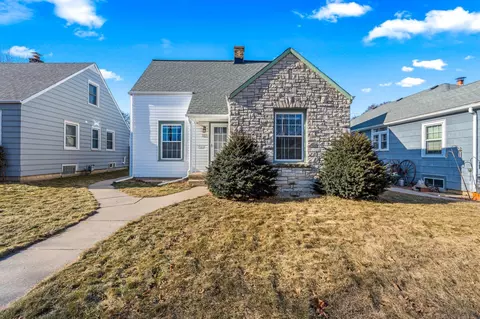 2439 S 61st, West Allis, WI 53219