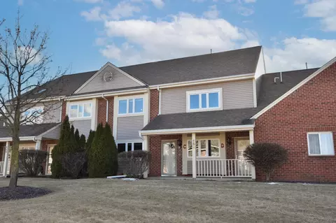 558 Westfield #C, Pewaukee, WI 53072