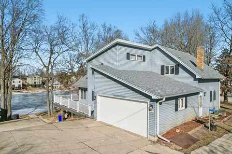 w351n5271 Road C, Oconomowoc, WI 53066