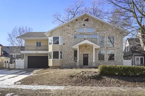 211 24th, La Crosse, WI 54601