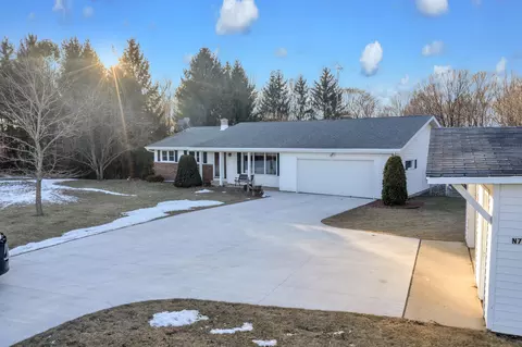 n7584 County Road East, Rhine, WI 53073