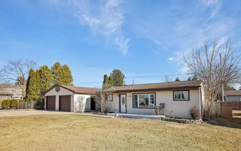 6315 247th, Paddock Lake, WI 53168