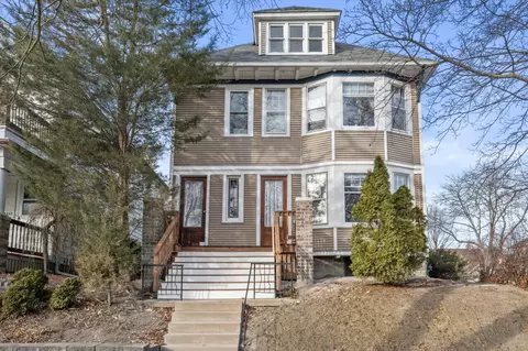 3571 N Maryland #3573, Shorewood, WI 53211