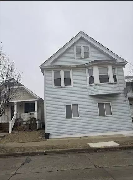 6320 W Mitchell, West Allis, WI 53214