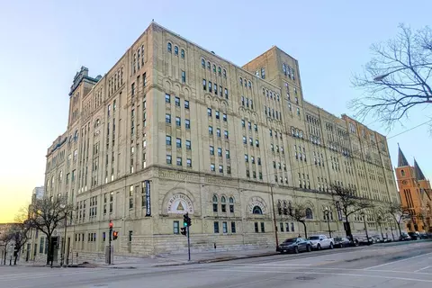 270 E Highland #812, Milwaukee, WI 53202