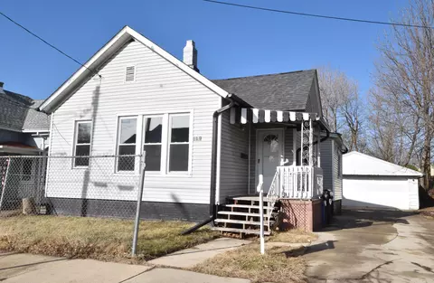 906 12th, Racine, WI 53403