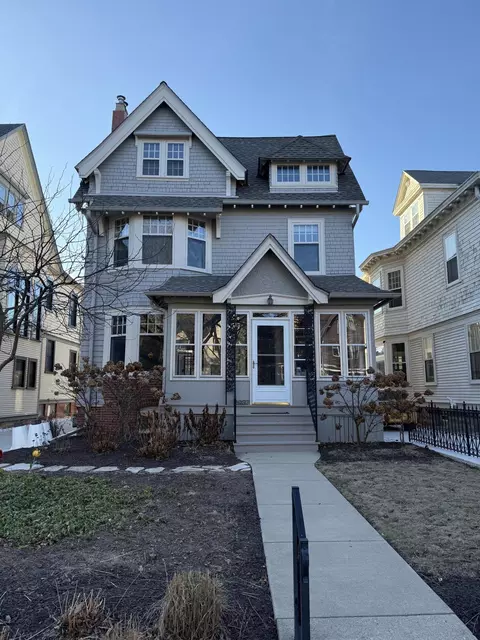 2937 N Stowell, Milwaukee, WI 53211