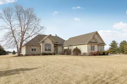 w330s8375 Isabelle, Mukwonago, WI 53149
