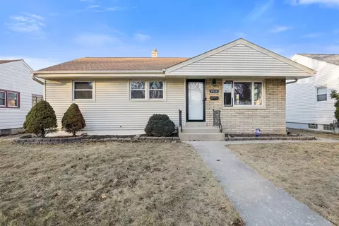 9516 W Melvina, Milwaukee, WI 53222