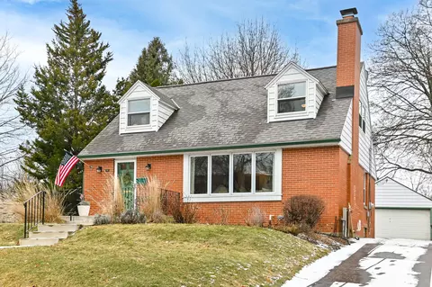2007 N 69th, Wauwatosa, WI 53213