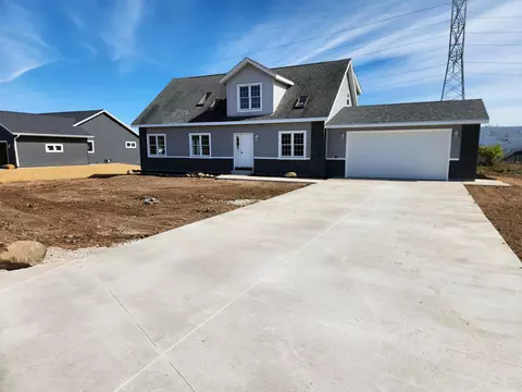 617 Pheasant, Waldo, WI 53093