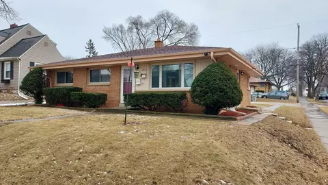3972 S 58th, Milwaukee, WI 53220