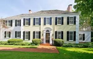 7730 N Merrie, Fox Point, WI 53217