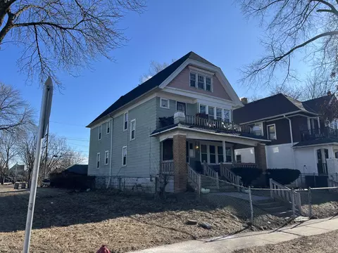 2866 N 11th #2868, Milwaukee, WI 53206